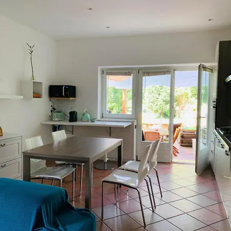 Apartman Con Veranda, Giardino E Piscina Trento