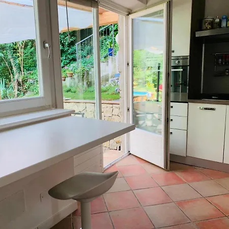 Con Veranda, Giardino E Piscina Apartman Trento
